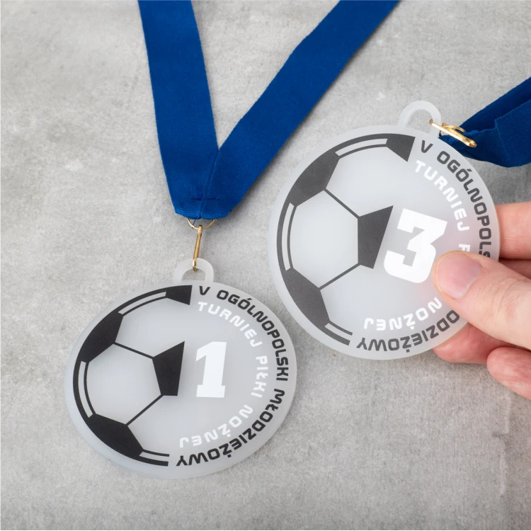 Plexi Frost Medaille mit UV-Druck - Abmessungen: 80x90mm - MGR101