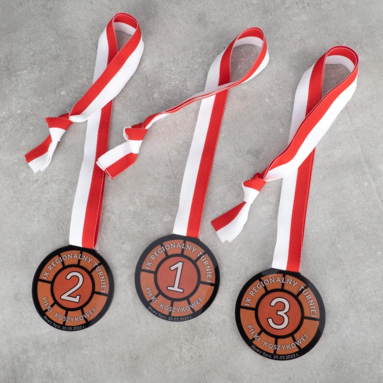 Plexi-Medaille mit UV-Druck - Abmessungen: 70x73mm - MGR0102
