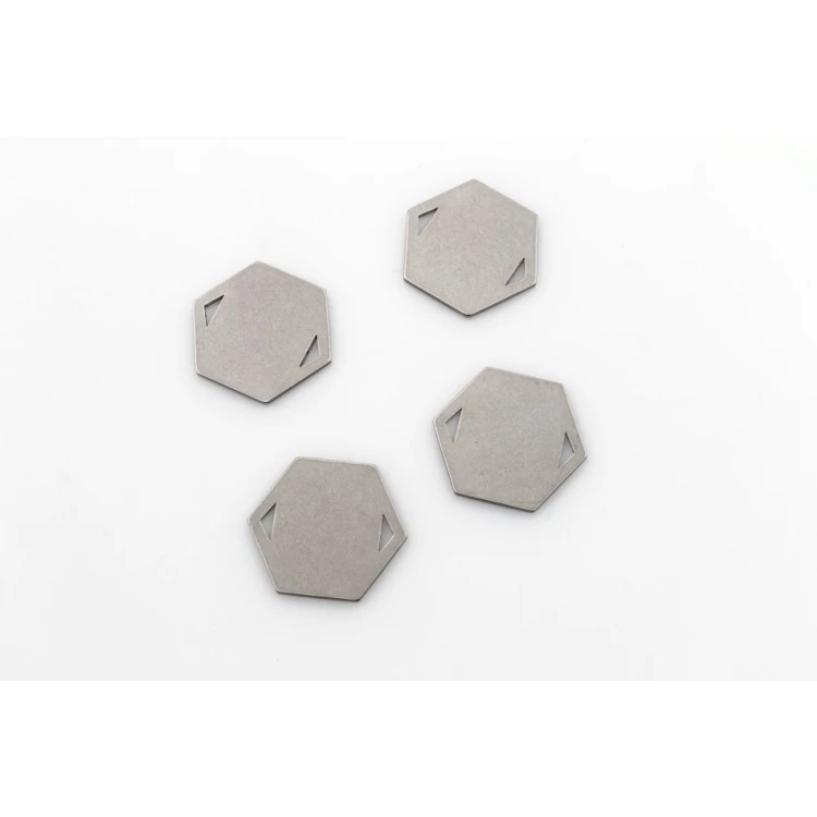 Stahletiketten für Kleidung - Abmessungen: 23x20mm - ME15