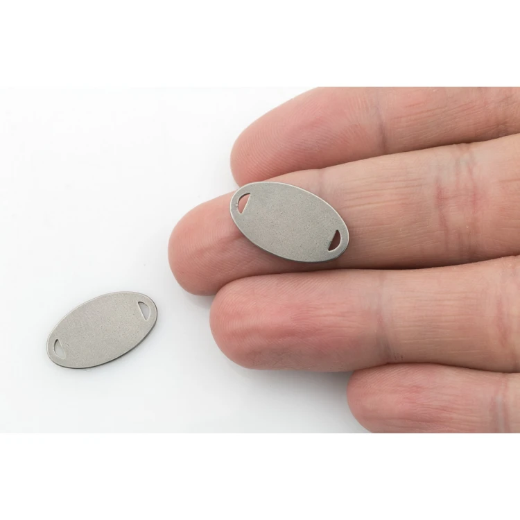 Stahletiketten für Kleidung - Abmessungen: 20x11mm - ME19