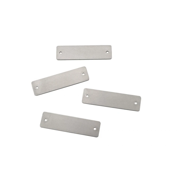 Stahletiketten für Kleidung - Abmessungen: 40x11mm - ME21