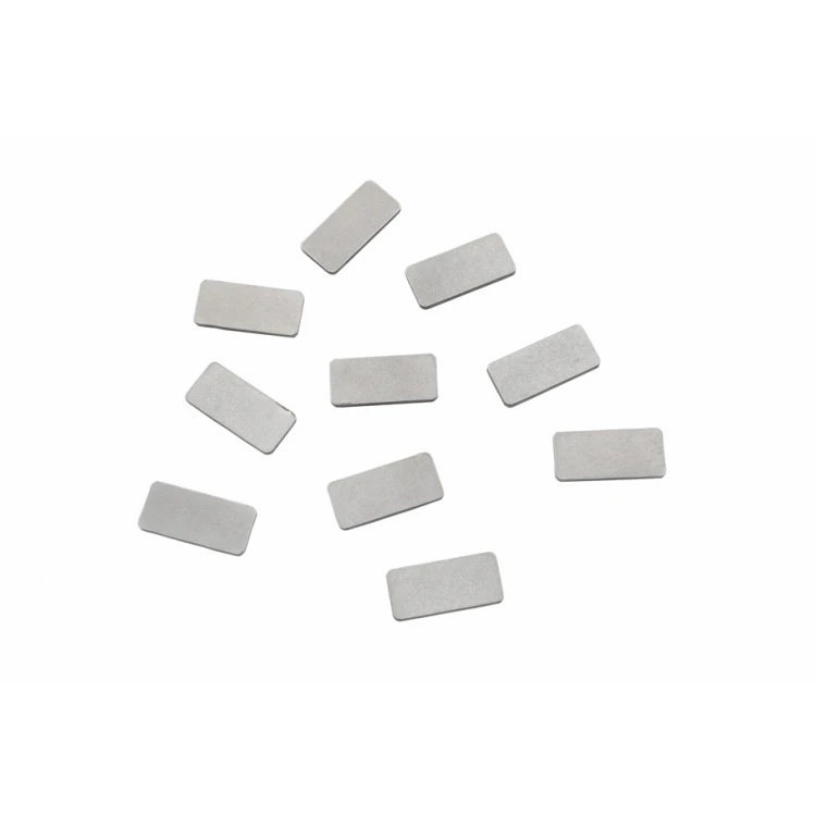Matte Stahlplatten mit Ihrer Gravur - Abmessungen 15x7x1mm - TAB119