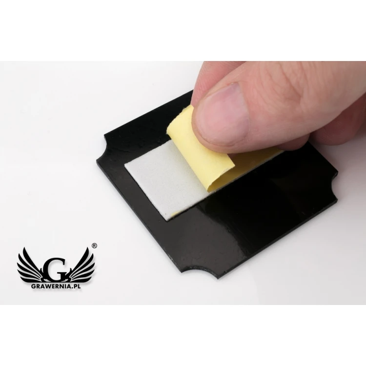Türnummerierung - Weiß mit farbiger Gravur - ND015 - Abm. 50x50mm