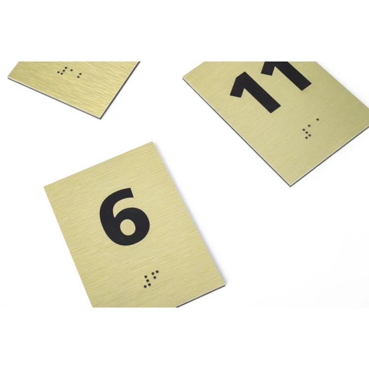 Nummerierung aus goldenem Dibond mit Braille-Schrift - Größe 100x70mm - TAB414