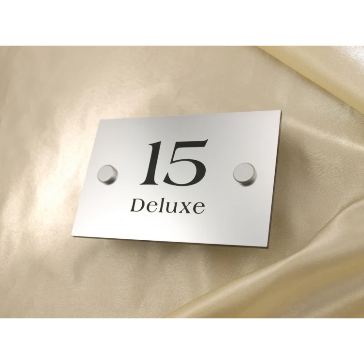 Plaketten mit Nummer und Name des Apartments - SZ014a - Größe 120x80mm
