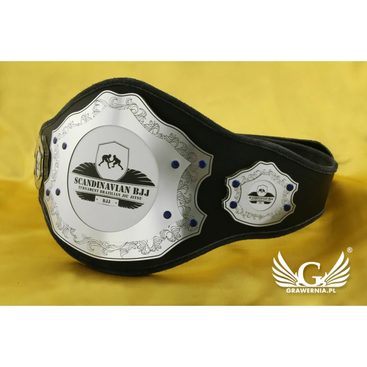 MITTELGROßER MEISTERGÜRTEL JUI JITSU CHAMPION - P037