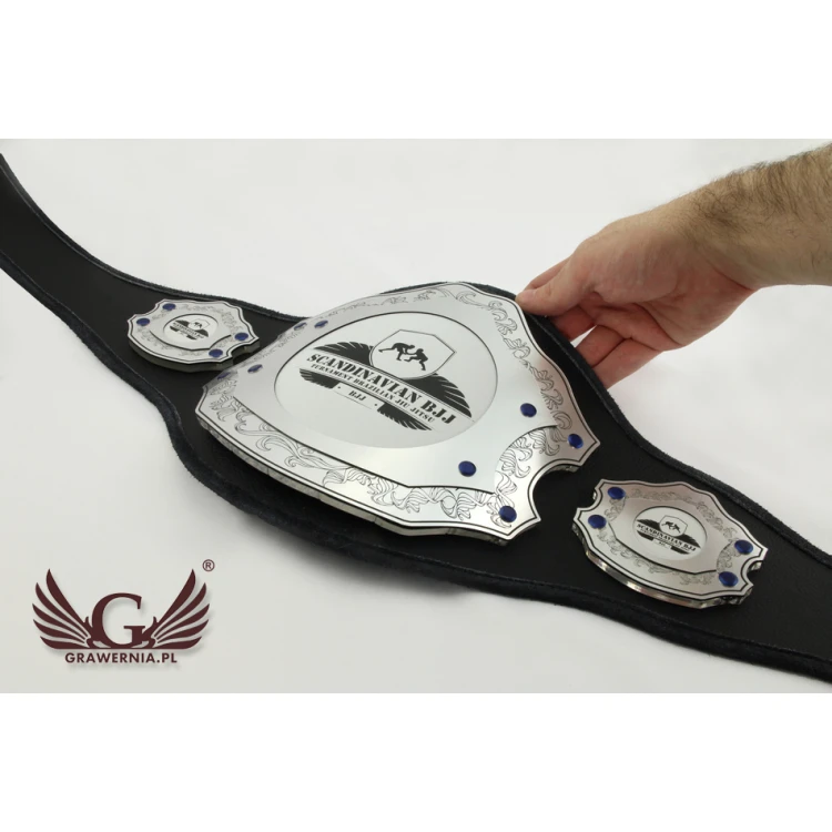 MITTELGROßER MEISTERGÜRTEL JUI JITSU CHAMPION - P037