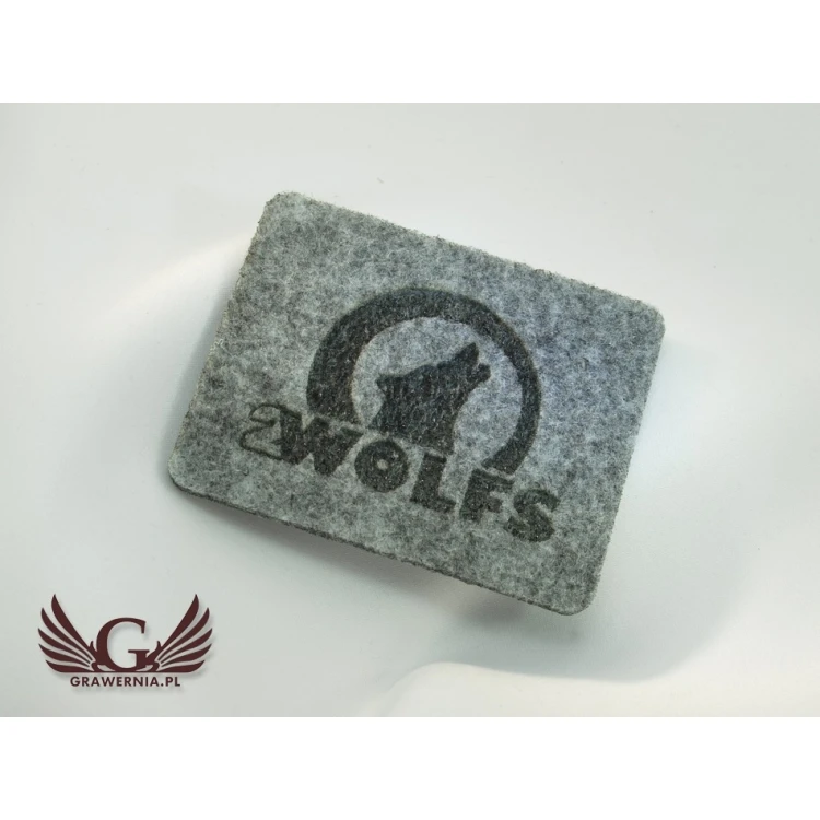 Filzplaketten mit dem Logo Ihres Unternehmens - Set von 100 Stück.