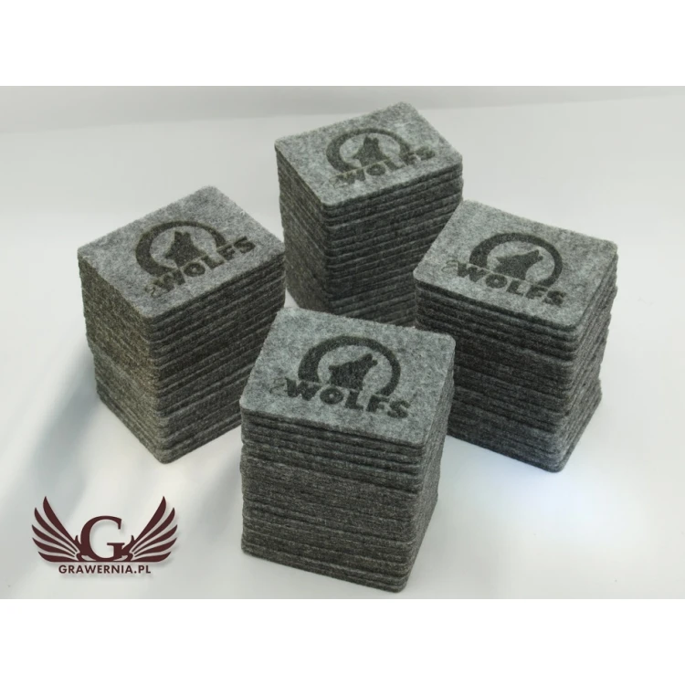 Filzplaketten mit dem Logo Ihres Unternehmens - Set von 100 Stück.