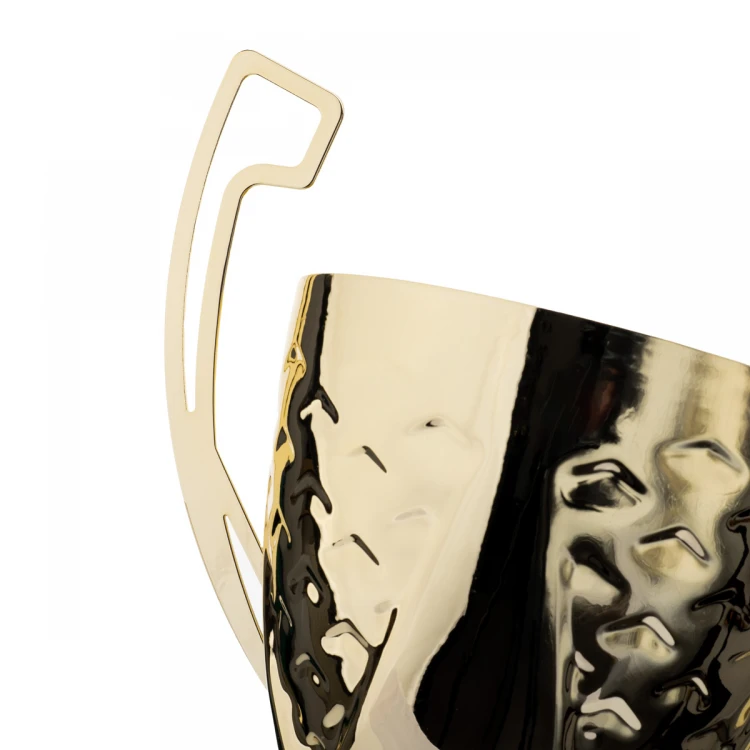 Nelson Pokal mit graviertem Schild - Gold - P4194A