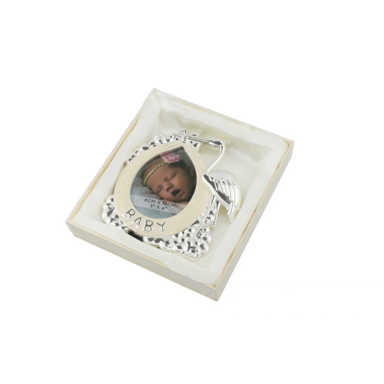 Rahmen aus perlmuttfarbenem Beige für ein Babyfoto - Storch - RAM016