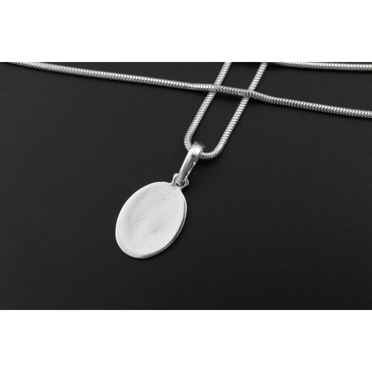 Silberner Medaillon mit Kette - Schutzengel mit individueller Gravur - SRB047