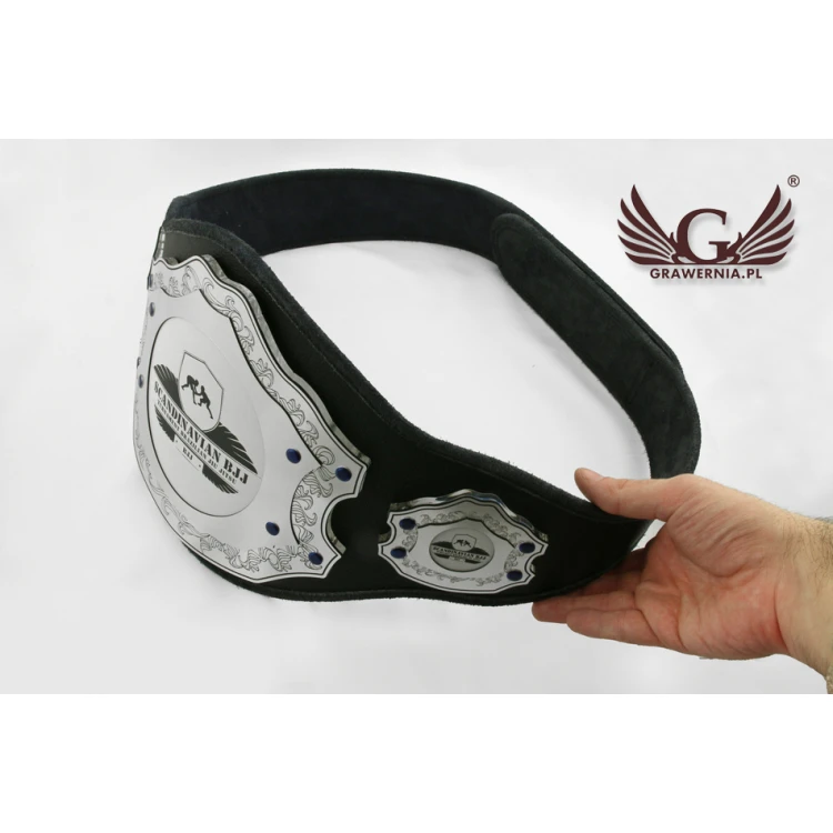 MITTELGROßER MEISTERGÜRTEL JUI JITSU CHAMPION - P037