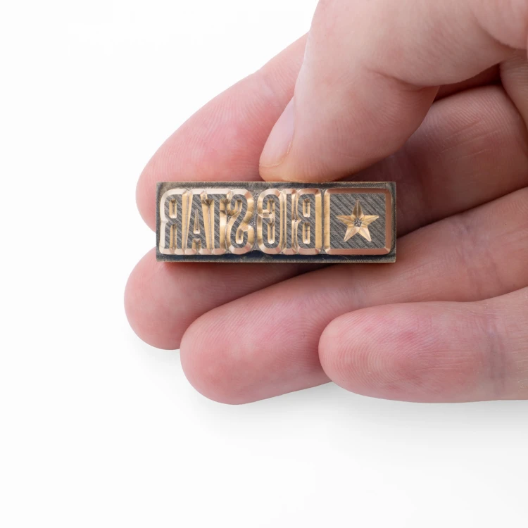 Stampf für das Prägen von Logos im Heiß- und Kaltverfahren - Matrizengröße: 36x12mm - CNC105