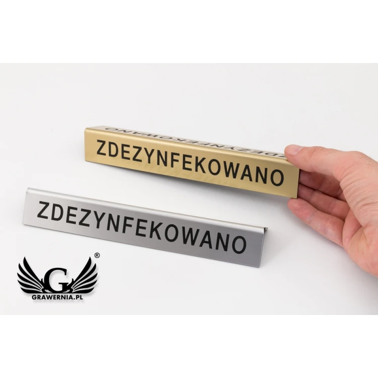 Slim Ständer mit beliebigem Text - graviertes, metallisiertes und gebürstetes Laminat - ST008