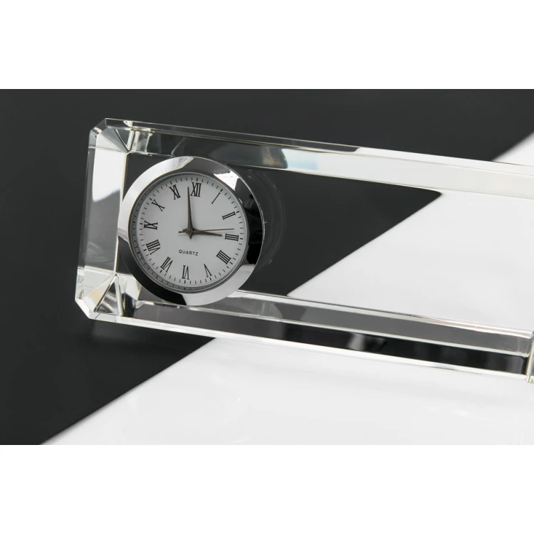 Glaspapiergewicht mit Uhr Roger - beliebige Gravur - PK001