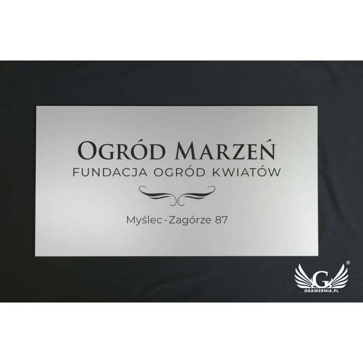 Firmenschild - mattes silbernes Gravurlaminat - Abm. 800x440mm - SZ115