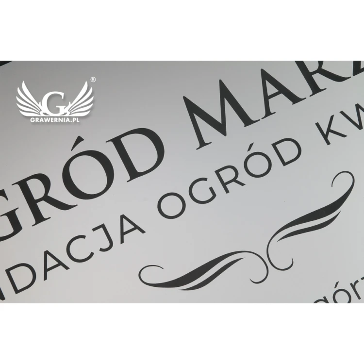 Firmenschild - mattes silbernes Gravurlaminat - Abm. 800x440mm - SZ115