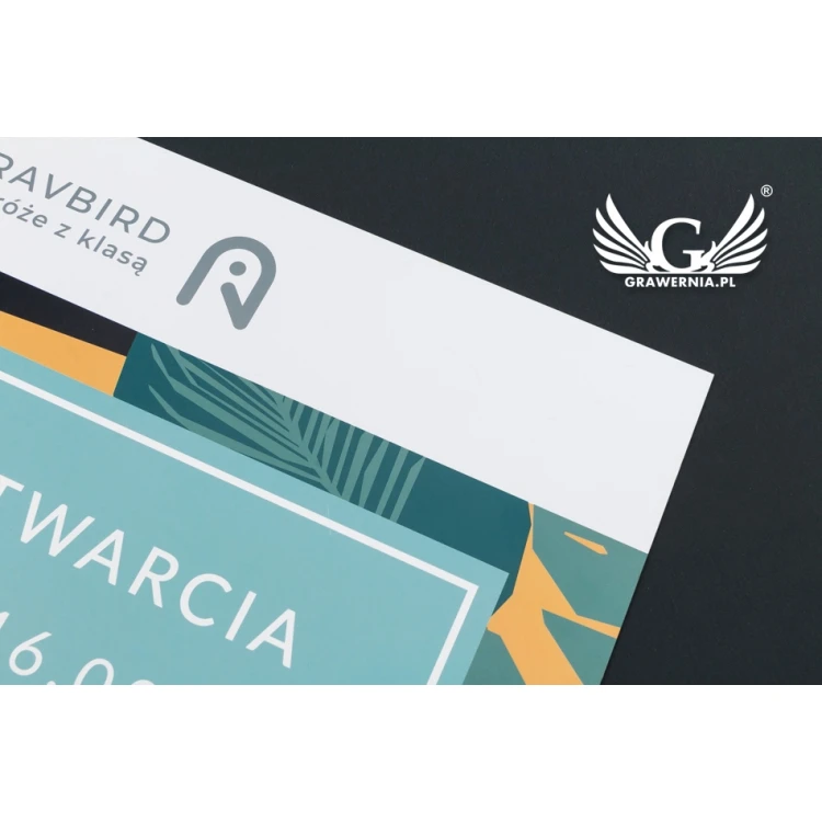 Firmenschild - Abm. 420x300mm - weißes PVC-Material - SZ118