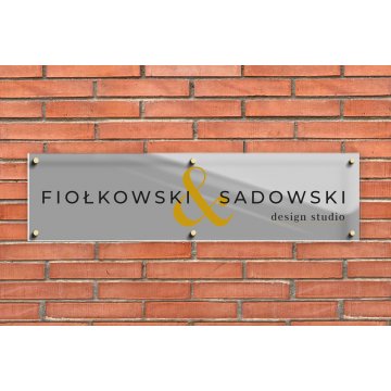 Firmenschild aus transparentem Plexiglas und Dibond - UV-Druck - Abm. 1100x287mm - SZ159