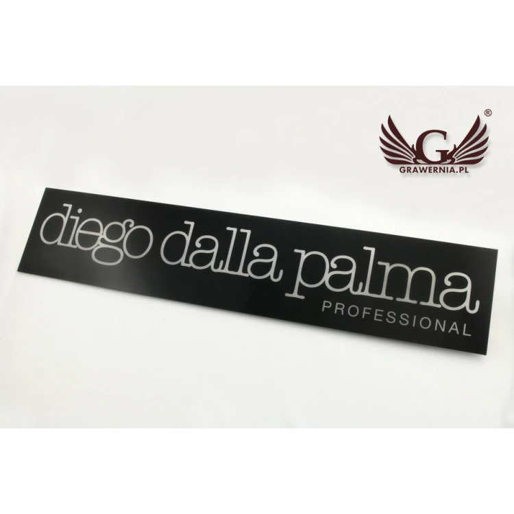 Firmenschild schwarz mit transparentem Logo - SZ090 - Abmessungen 623x130mm
