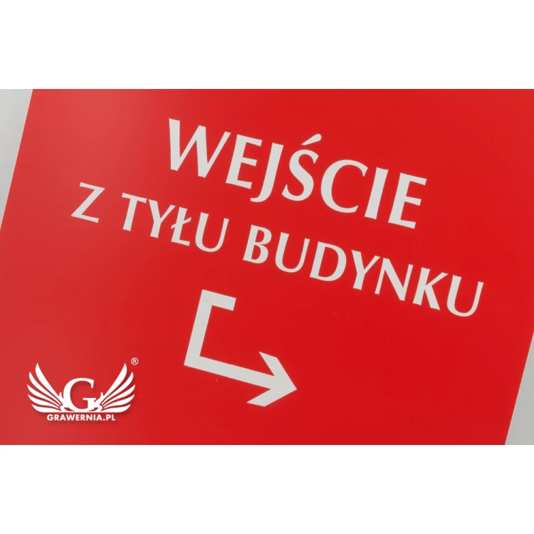 Schild 'Eingang hinten am Gebäude' - Stärke 3mm - Maße 445x450mm - SZ130 - AUSVERKAUF
