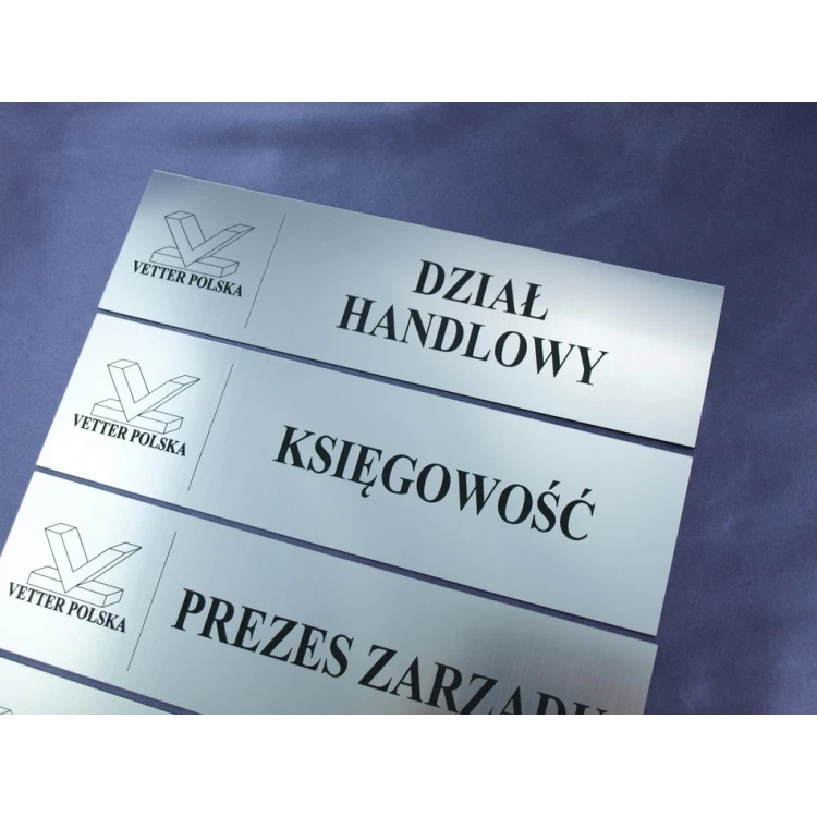 Schilder für Ihr Unternehmen - mit Raumnamen und Logo - 29x8cm - rechteckige Ecken