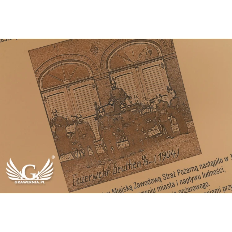 Gravierte Gedenktafel mit Foto - Exterior Laminat - Größe 470x680mm - TAB112