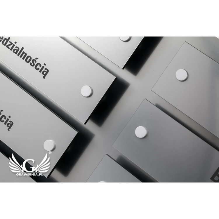 Informationsbrett auf Abstand - Lasergraviert - Maße: 880x598mm - TAB099