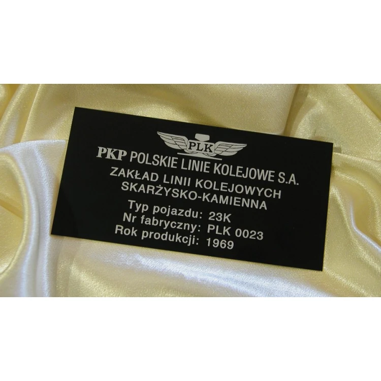 Typenschild - schwarz eloxiertes Aluminium 140x70mm