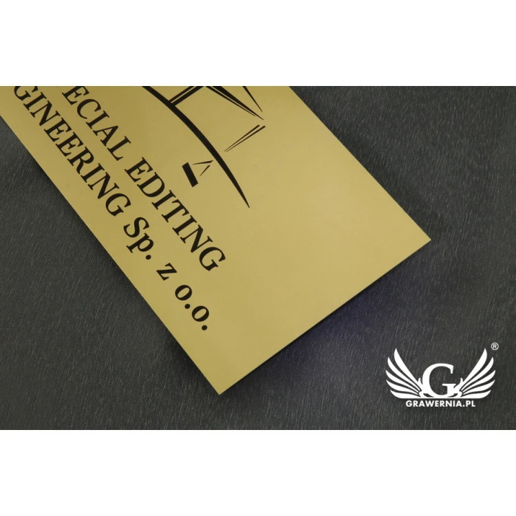 Firmenschild aus goldenem Aluminium - AlumaMark - Größe 250x120mm