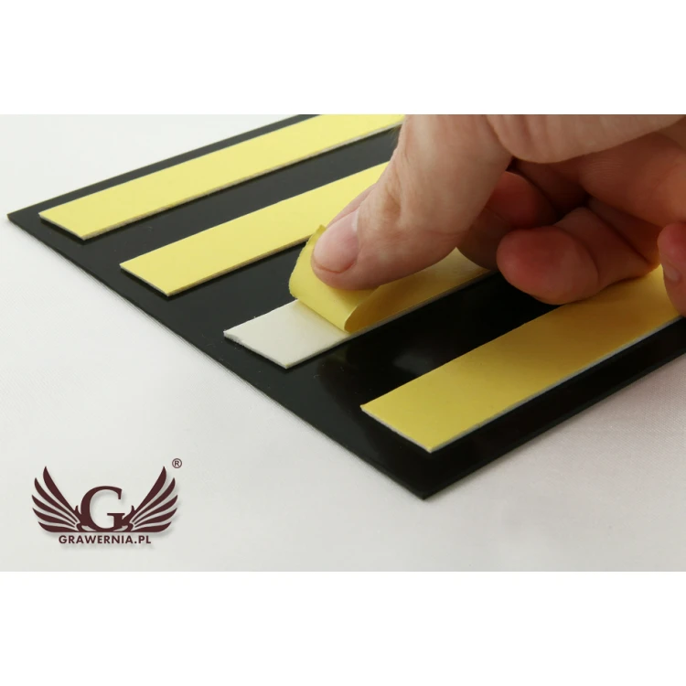 Türschild - Abmessungen 200x150mm - mattes goldfarbenes Gravierlaminat