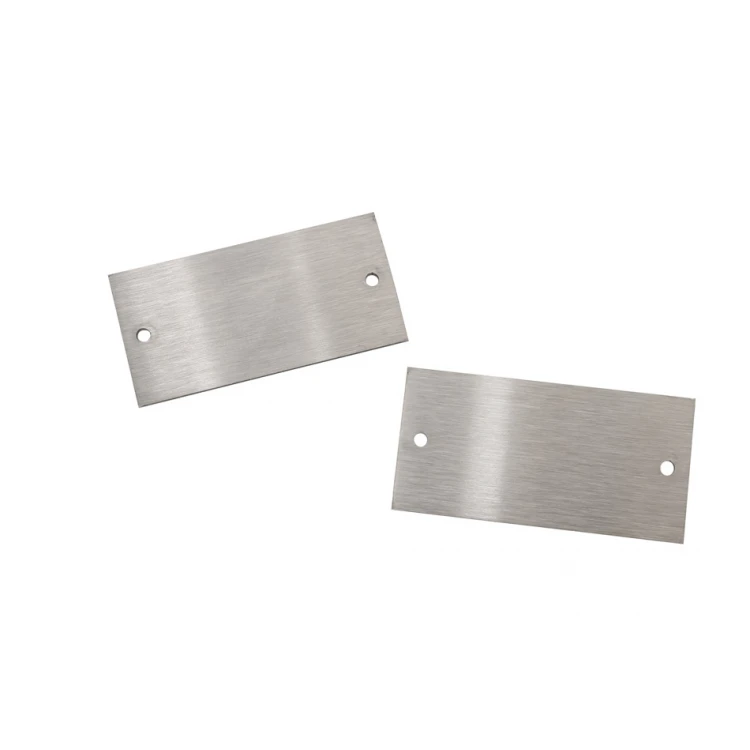 Stahlplatte mit individueller Gravur - Abmessungen 40x20x1mm - TS025