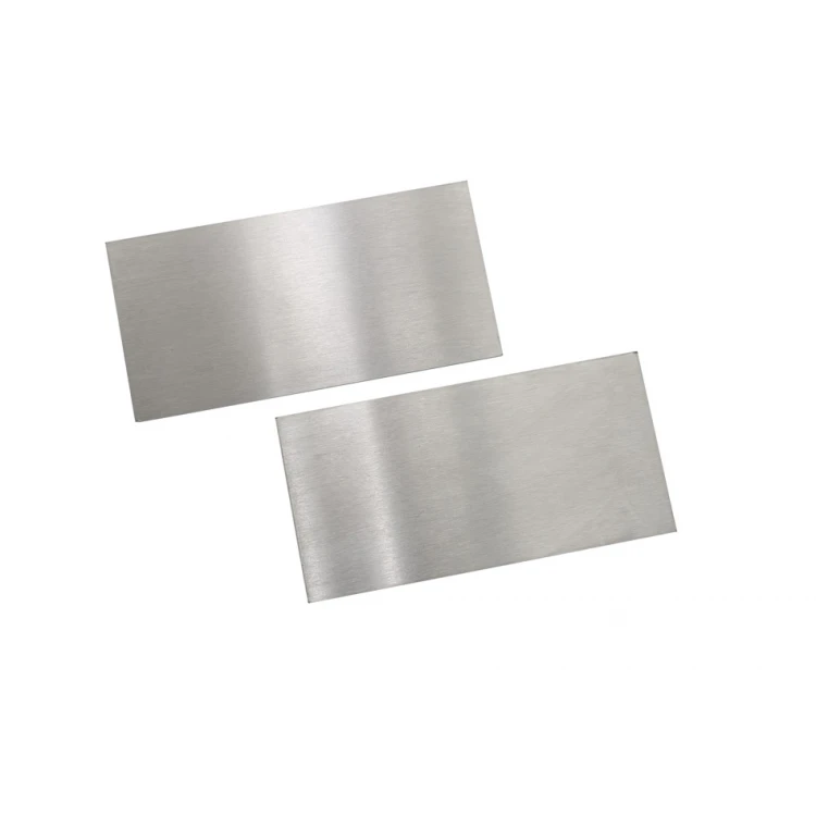 Stahlplatte mit individueller Gravur - Abmessungen 80x40x1mm - TS007