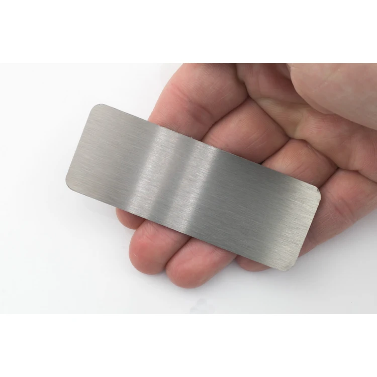Stahlplatte mit individueller Gravur - Abmessungen 80x30x1mm - TS016