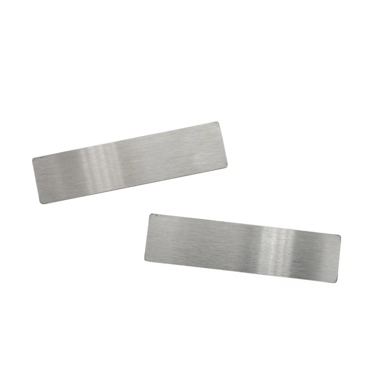 Stahlplatte mit individueller Gravur - Abmessungen 60x15x1mm - TS013