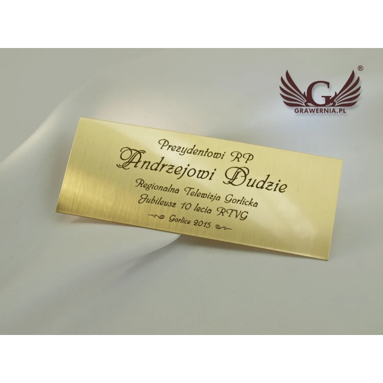 Plakette mit Widmung - gebürstetes und lackiertes Messing - Abmessungen 130x50mm