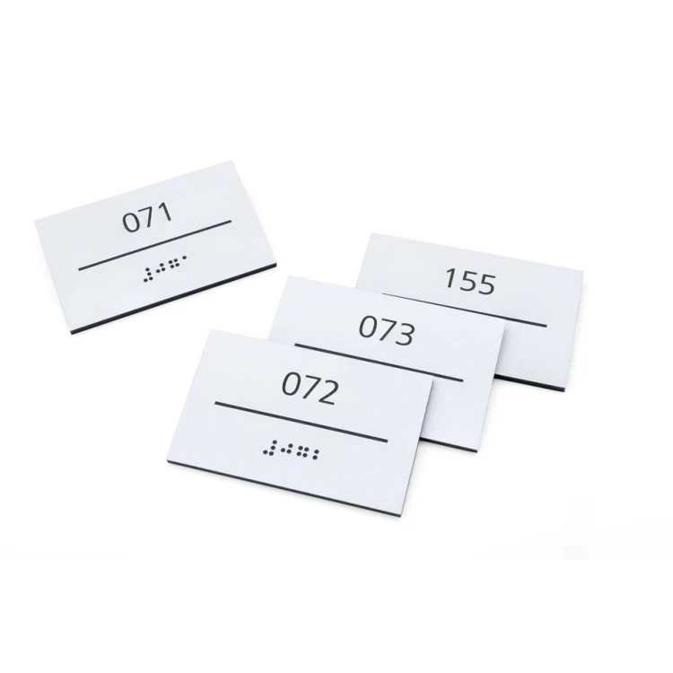 Laminatplatte in Weiß mit beliebiger Nummerierung in Braille-Schrift - Größe 80x50mm - TAB431