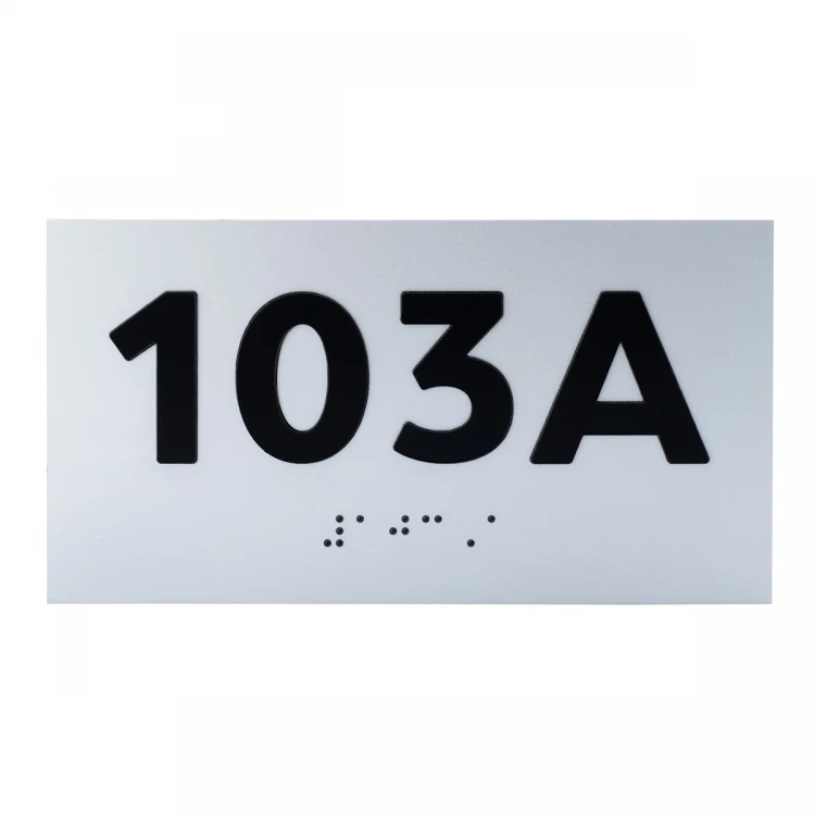 Plakette mit erhabener Nummerierung und Braille-Schrift - silbernes Laminat - Abmessungen 150x80mm - TAB508