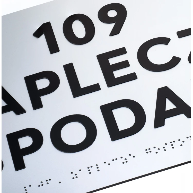 Tafel mit erhabenen Buchstaben und Braille-Schrift - Silberlaminat - Abmessungen 500x200mm - TAB500