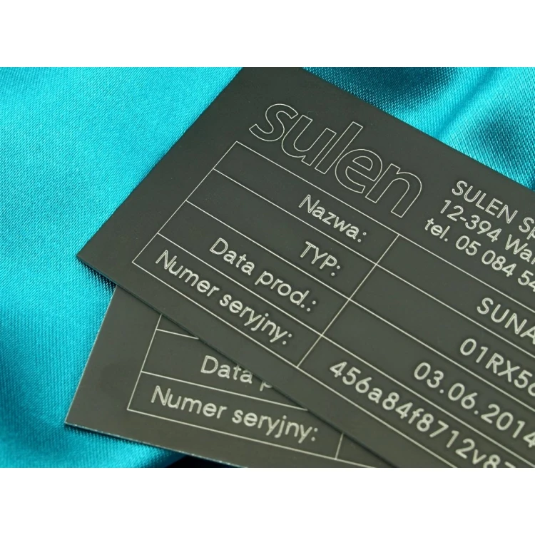 Typenschilder aus eloxiertem Aluminium - Abmessungen: 100x50mm