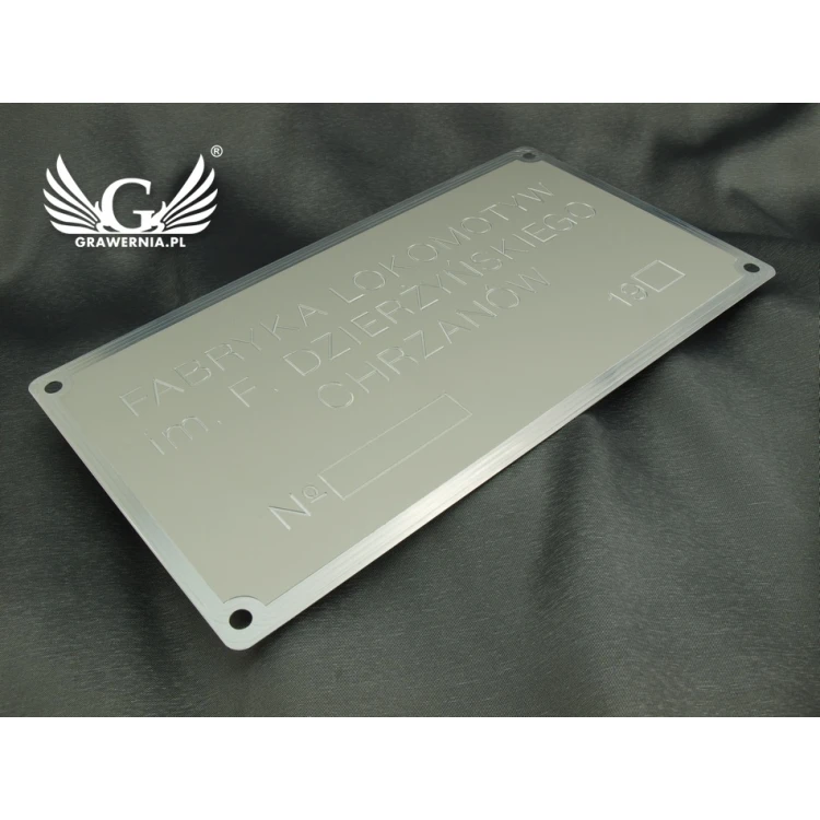 Typenschild aus eloxiertem Aluminium - CNC-Gravur 001 - Abmessung: 165x300mm