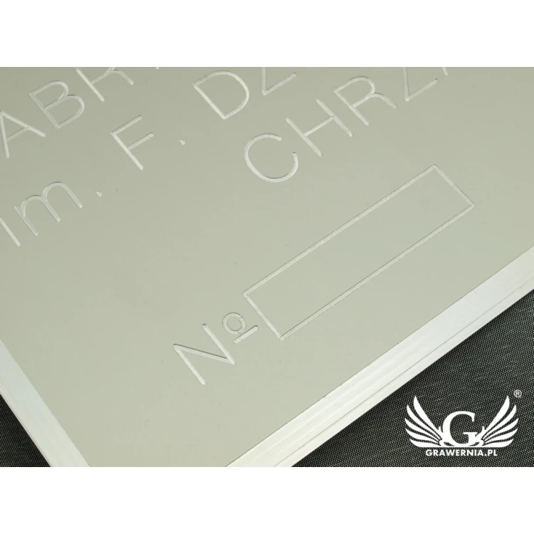 Typenschild aus eloxiertem Aluminium - CNC-Gravur 001 - Abmessung: 165x300mm