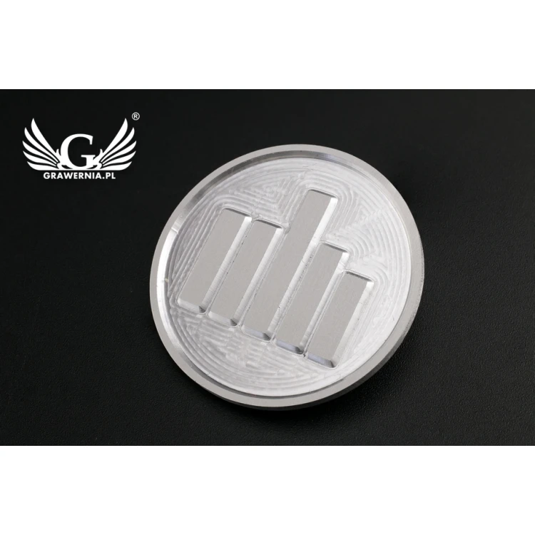Individuelles Logo für Ihr Originalprodukt - tief graviertes Schild - Größe 37x37mm - TAB089
