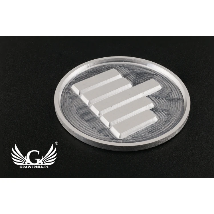Individuelles Logo für Ihr Originalprodukt - tief graviertes Schild - Größe 37x37mm - TAB089