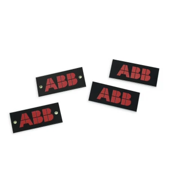 Schwarz eloxierte Aluminium-Logoplatten - unverwüstlicher Druck - Maße: 35x15mm