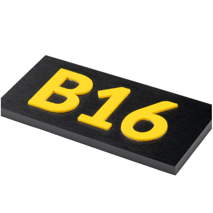 Nummernschilder für Schränke, Schubladen und Türen - schwarzes PVC mit erhabenen Buchstaben - ND032 - Abmessungen 55x25mm