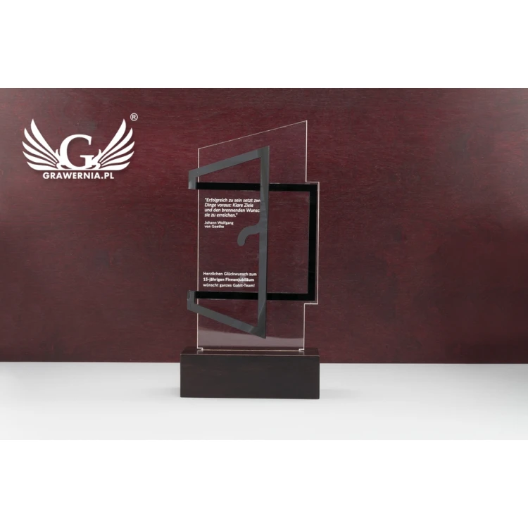 Plexiglas-Statuette auf Holzsockel - Open - Modell DTA58 - Höhe 25cm