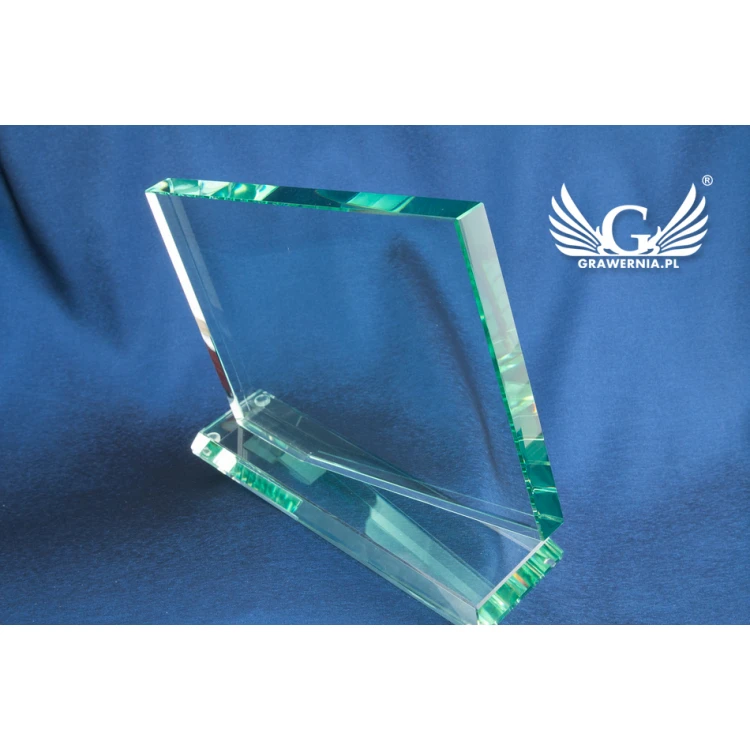 Glastrophäe - PRISM - Lasergraviert - TSZ052