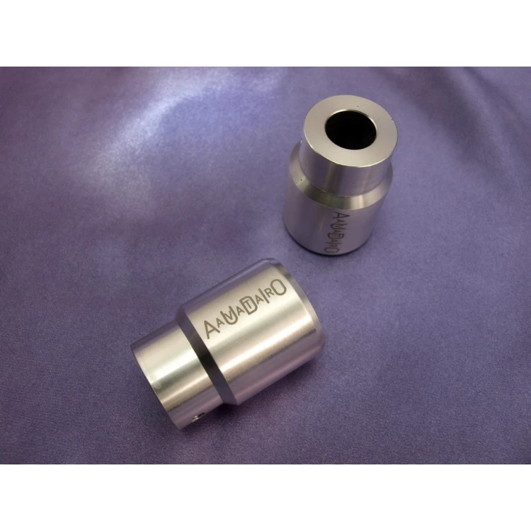 Dienstleistung für die Gravur von Metallelementen - Vorbereitung zur Produktion - Elemente aus Messing und Aluminium - PDP003